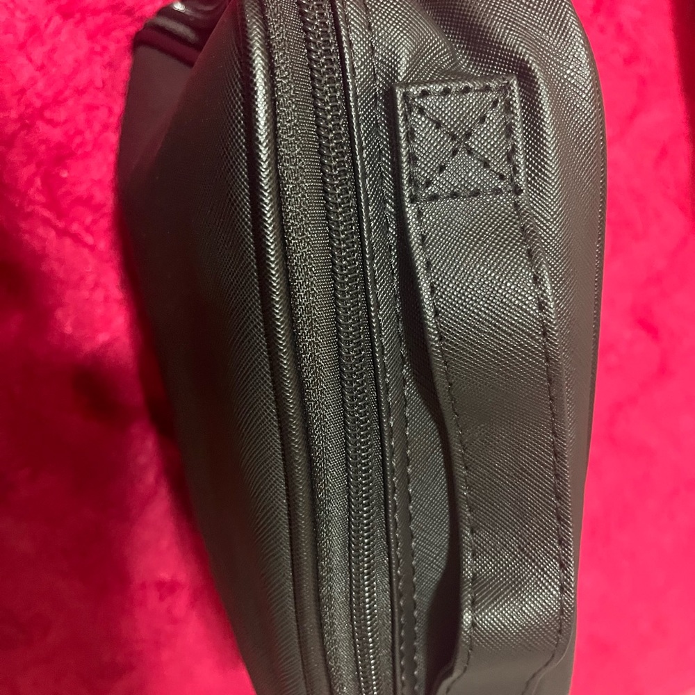 makeup and travel bag - Picture 8 of 8